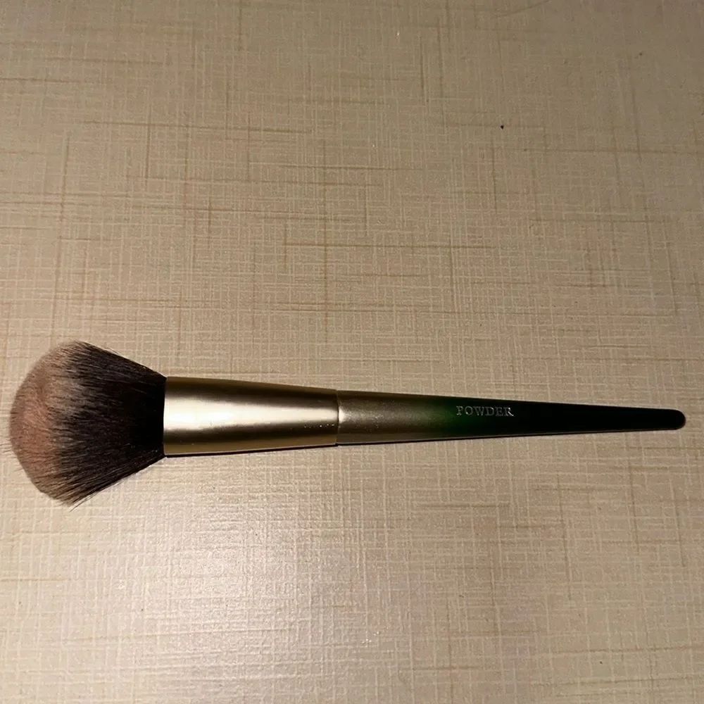 Bean Gáchis Powder Brush
